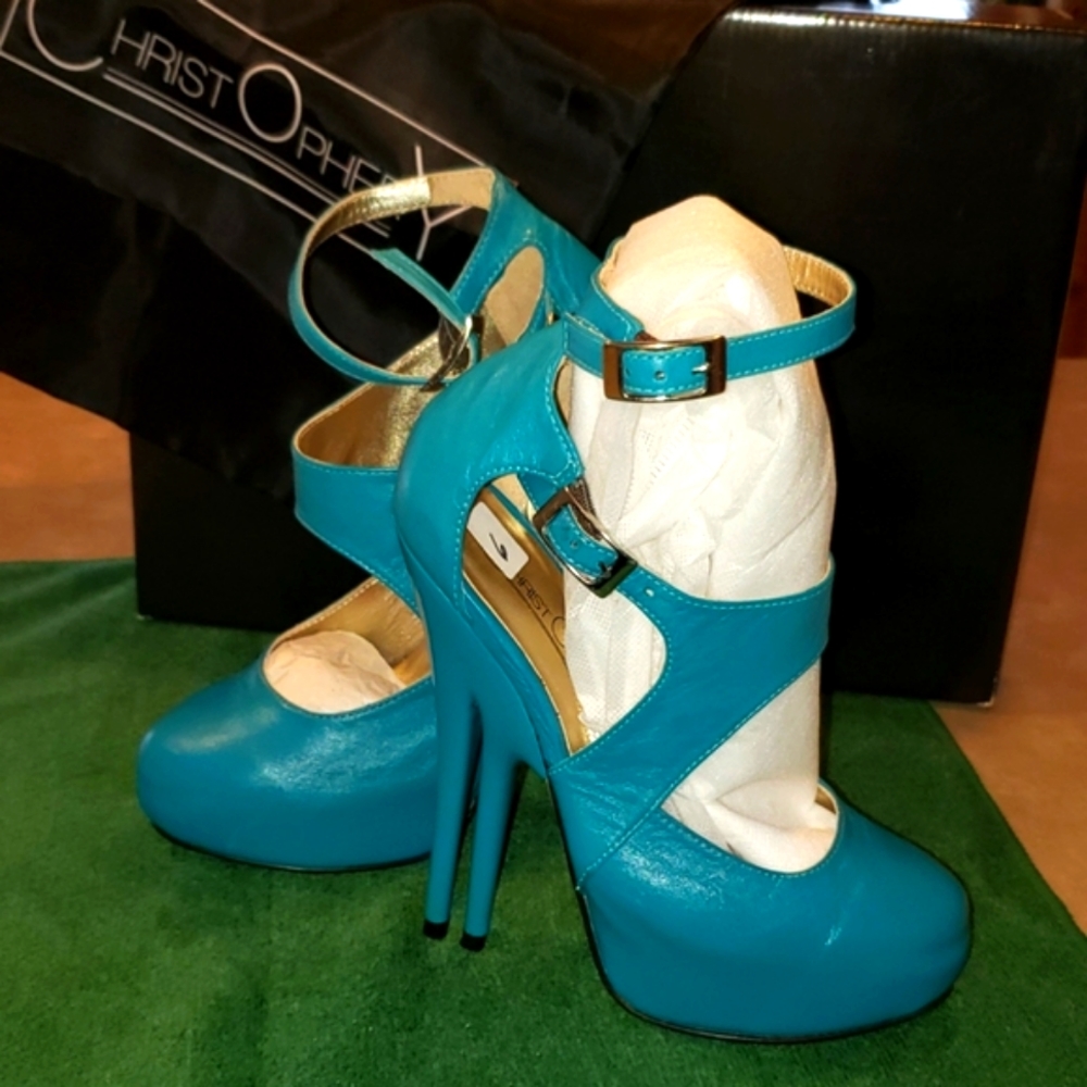 Christ Ophery NWOT Stunning Double Heel Pump